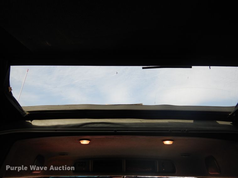 image for item GE9416 2012 Mack CHU613  semi truck