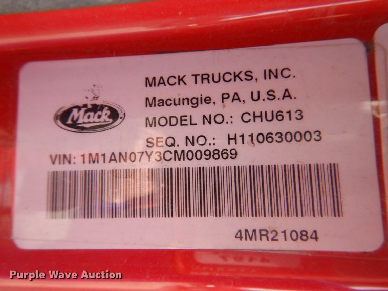 image for item GE9416 2012 Mack CHU613  semi truck