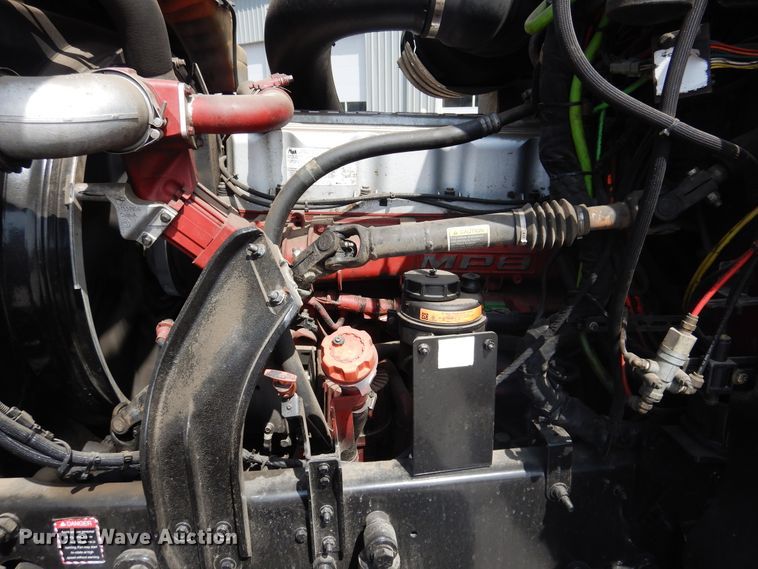 image for item GE9417 2012 Mack CHU613  semi truck