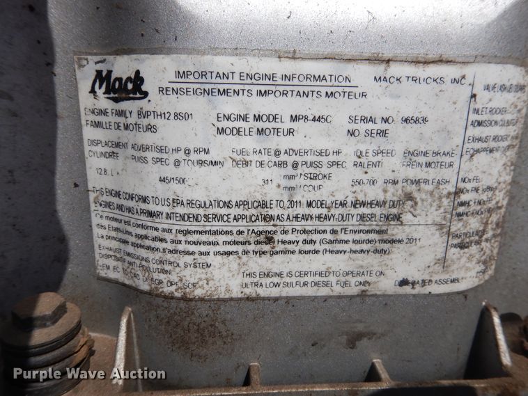 image for item GE9417 2012 Mack CHU613  semi truck