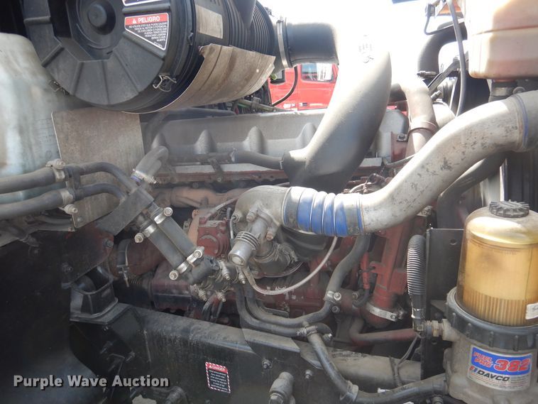 image for item GE9417 2012 Mack CHU613  semi truck