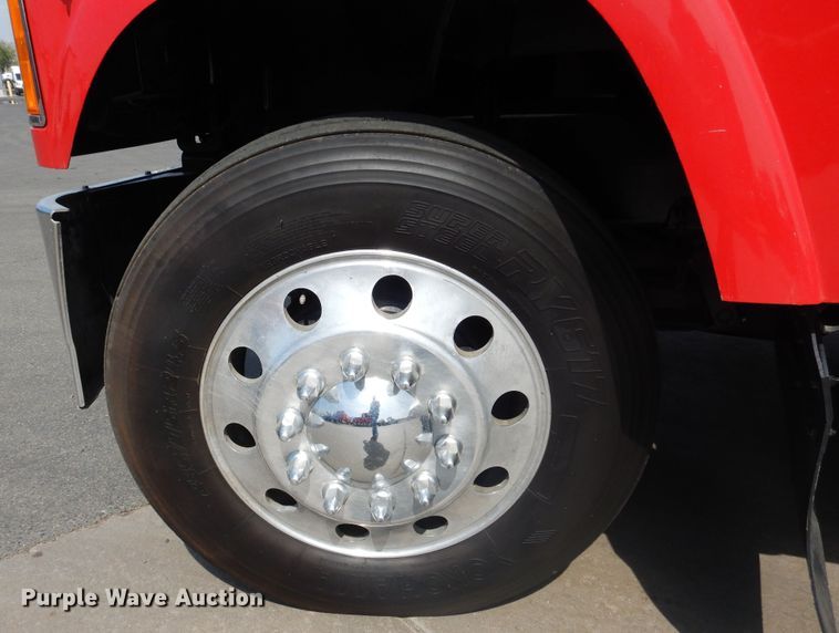 image for item GE9417 2012 Mack CHU613  semi truck