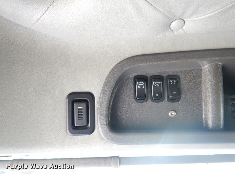 image for item GE9418 2015 Mack CXU613  semi truck