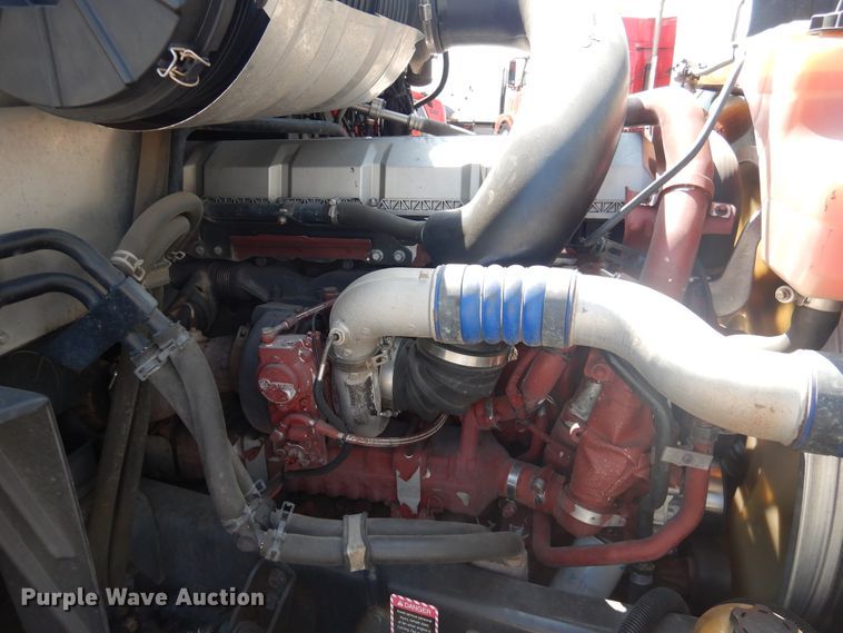 image for item GE9418 2015 Mack CXU613  semi truck