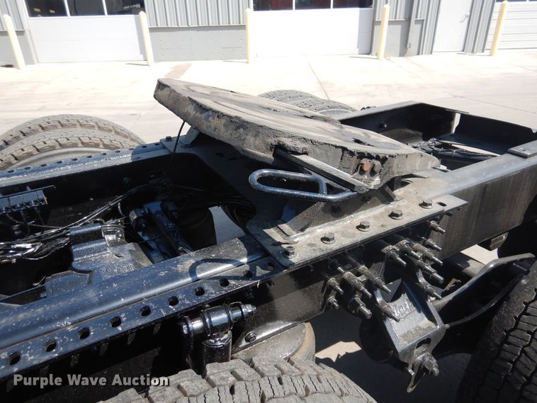 image for item GE9418 2015 Mack CXU613  semi truck