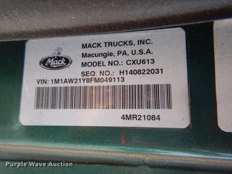 image for item GE9418 2015 Mack CXU613  semi truck