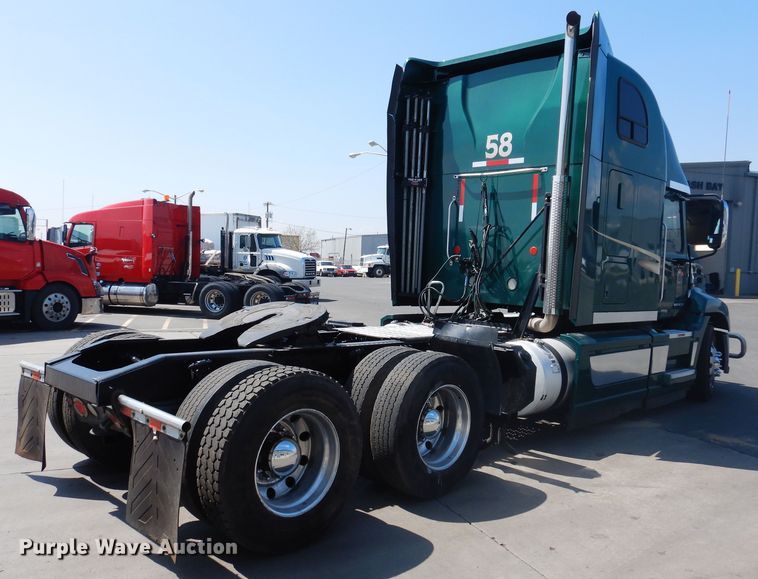 image for item GE9419 2015 Mack CXU613  semi truck