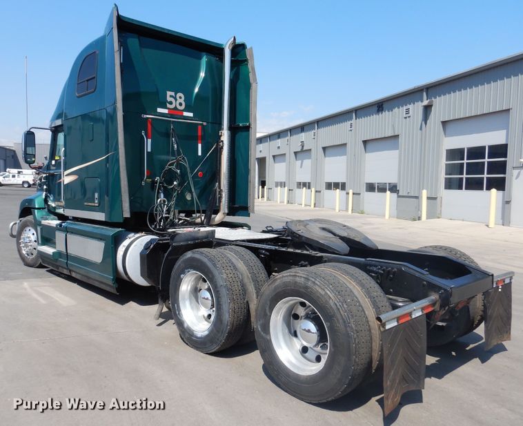 image for item GE9419 2015 Mack CXU613  semi truck