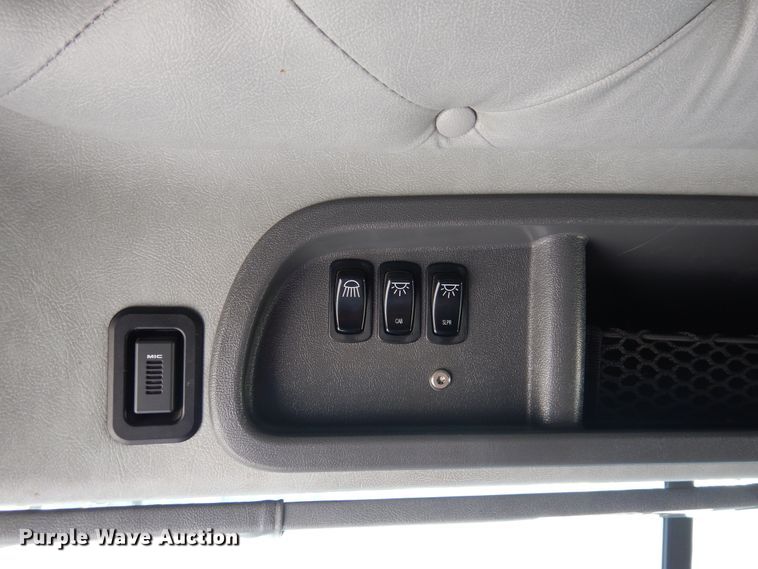 image for item GE9419 2015 Mack CXU613  semi truck