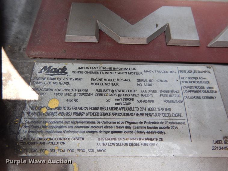 image for item GE9419 2015 Mack CXU613  semi truck