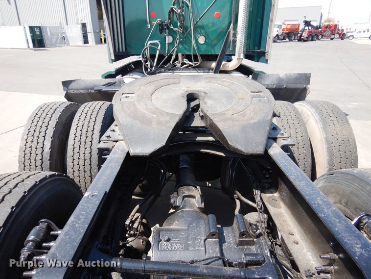 image for item GE9419 2015 Mack CXU613  semi truck