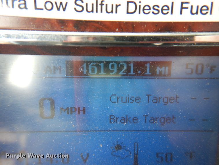 image for item GE9420 2015 Mack CXU613  semi truck