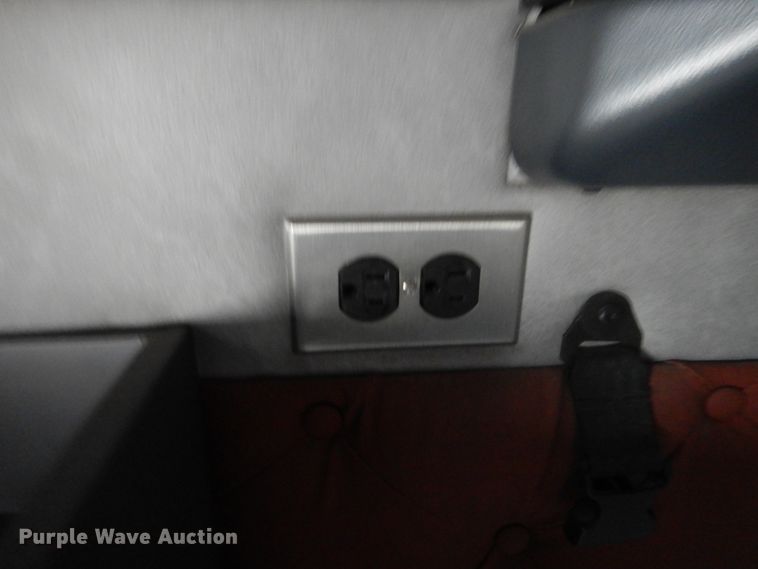 image for item GE9420 2015 Mack CXU613  semi truck