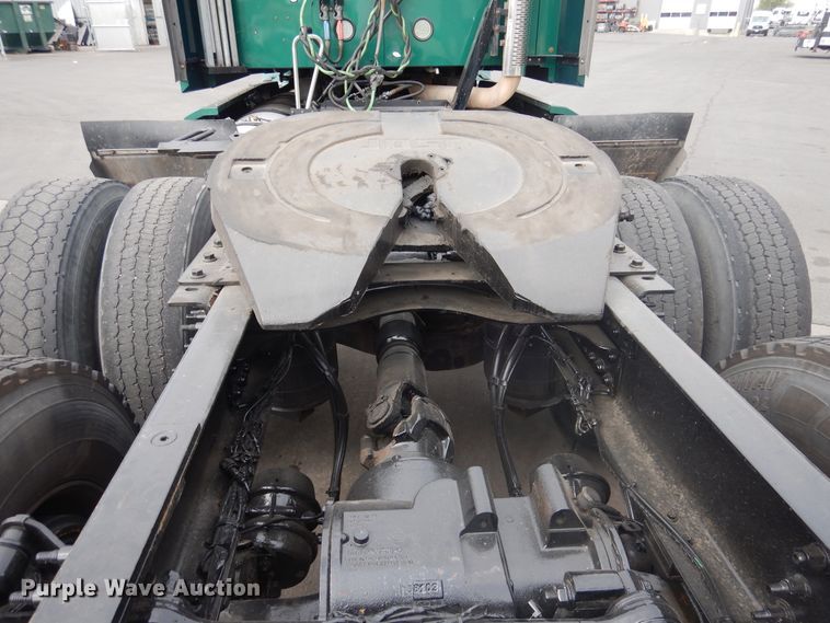 image for item GE9420 2015 Mack CXU613  semi truck