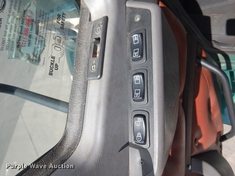 image for item GE9421 2015 Mack CXU613  semi truck