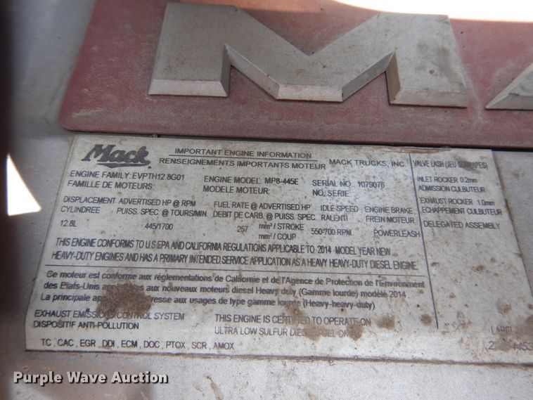 image for item GE9421 2015 Mack CXU613  semi truck