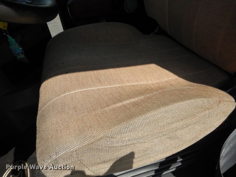 image for item GE9422 2015 Mack CXU613  semi truck