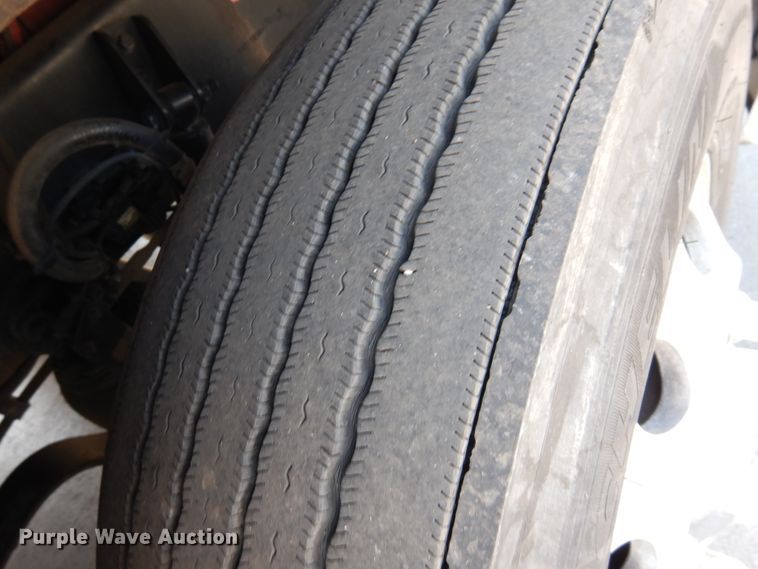 image for item GE9422 2015 Mack CXU613  semi truck