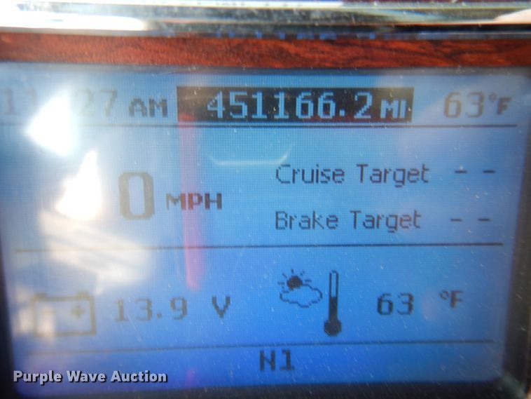 image for item GE9424 2015 Mack CXU613  semi truck