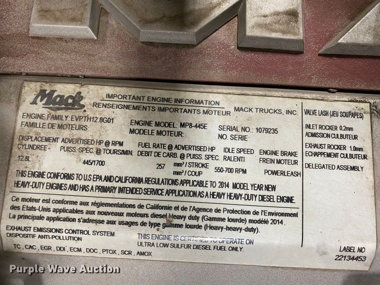 image for item GE9425 2015 Mack CXU613  semi truck