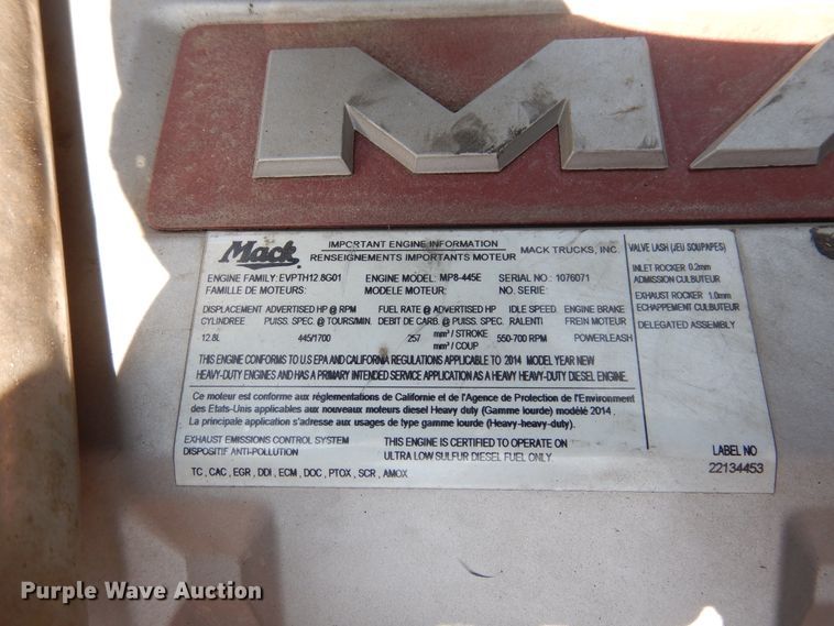 image for item GE9426 2015 Mack CXU613  semi truck