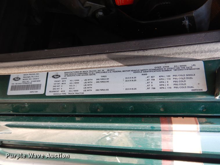 image for item GE9426 2015 Mack CXU613  semi truck