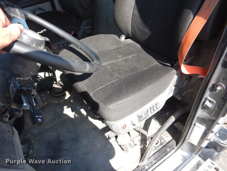 image for item GE9427 2014 Western Star 4900SB semi truck