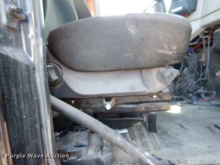 image for item GE9427 2014 Western Star 4900SB semi truck