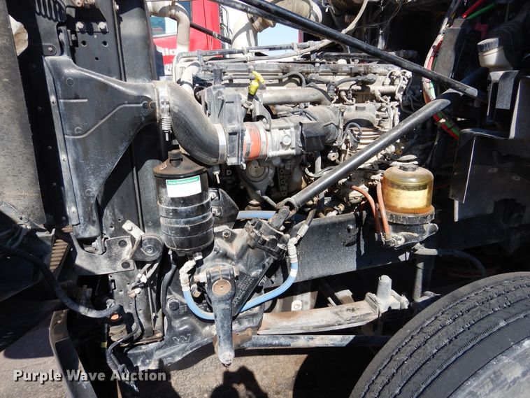 image for item GE9427 2014 Western Star 4900SB semi truck