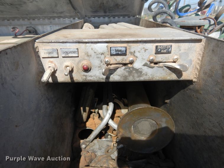 image for item GE9427 2014 Western Star 4900SB semi truck