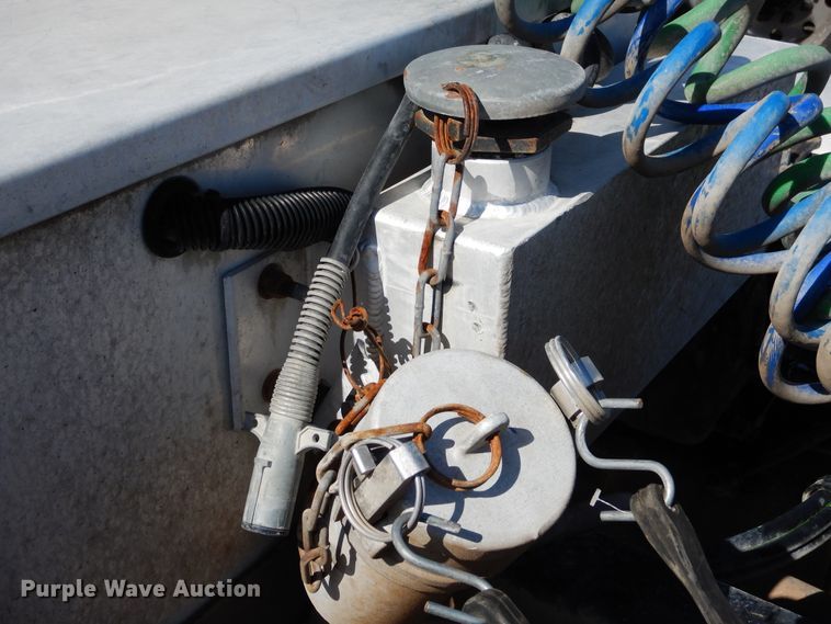 image for item GE9427 2014 Western Star 4900SB semi truck