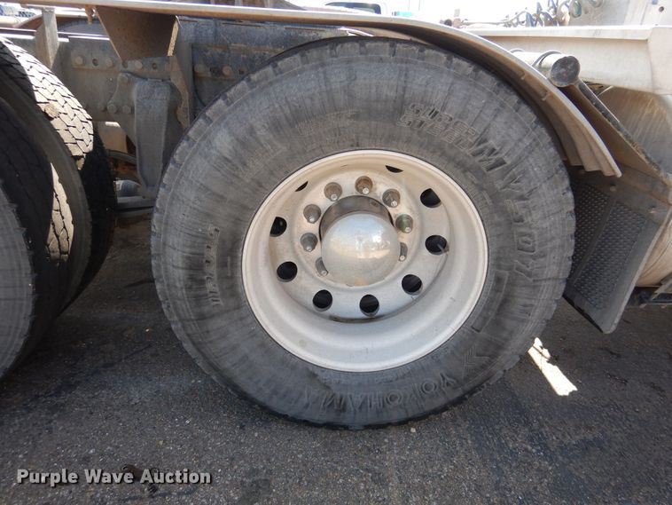 image for item GE9427 2014 Western Star 4900SB semi truck