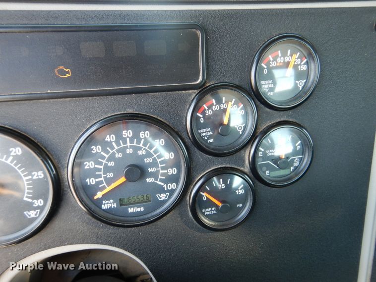 image for item GE9428 2014 Western Star 4900SB  semi truck