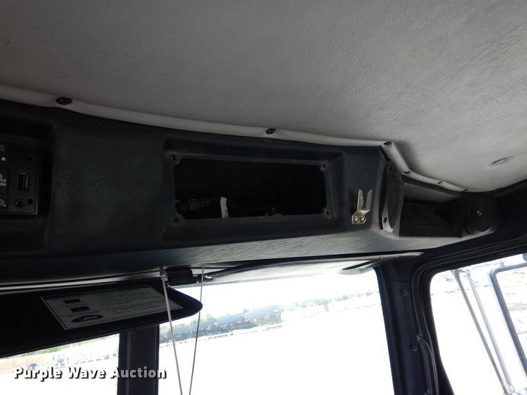 image for item GE9428 2014 Western Star 4900SB  semi truck