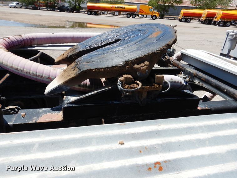 image for item GE9428 2014 Western Star 4900SB  semi truck