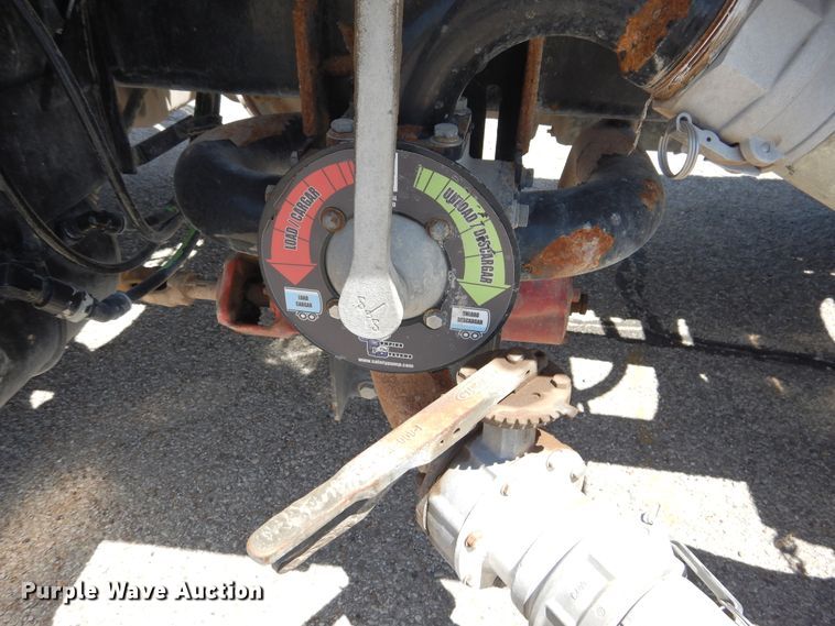 image for item GE9428 2014 Western Star 4900SB  semi truck