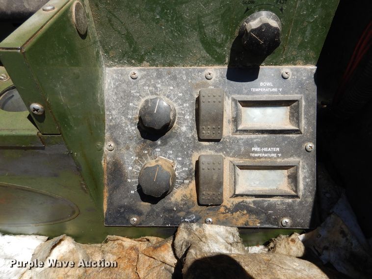 image for item GE9428 2014 Western Star 4900SB  semi truck