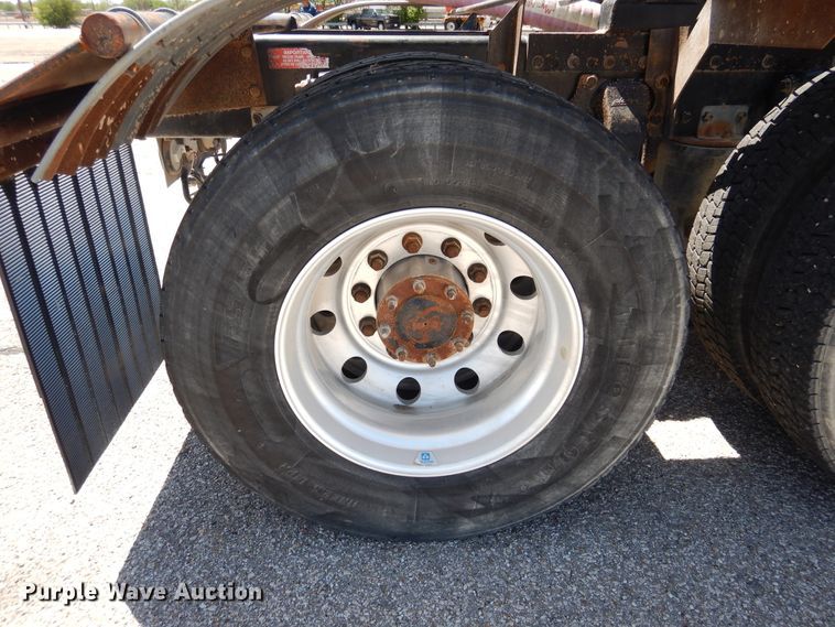 image for item GE9428 2014 Western Star 4900SB  semi truck