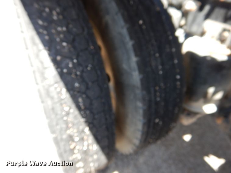 image for item GE9428 2014 Western Star 4900SB  semi truck