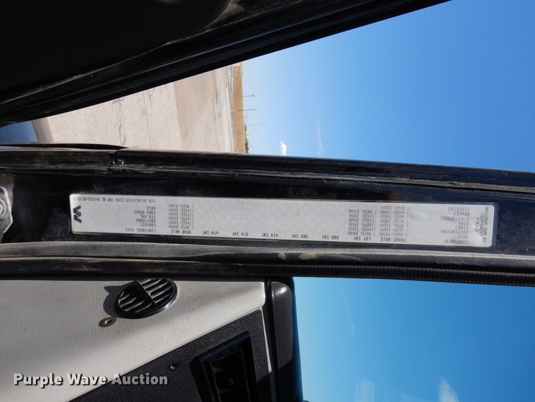 image for item GE9428 2014 Western Star 4900SB  semi truck