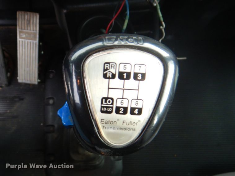 image for item GF9205 2008 Peterbilt 335  flatbed truck