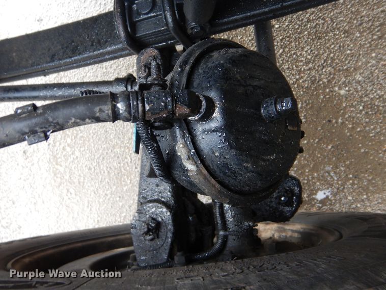 image for item GF9205 2008 Peterbilt 335  flatbed truck