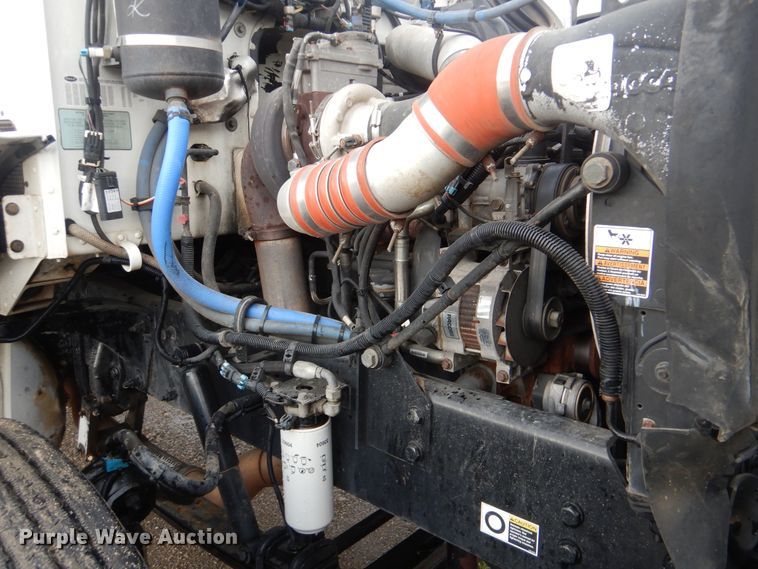 image for item GF9205 2008 Peterbilt 335  flatbed truck