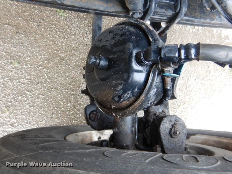 image for item GF9205 2008 Peterbilt 335  flatbed truck