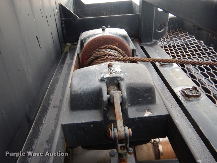 image for item GF9205 2008 Peterbilt 335  flatbed truck