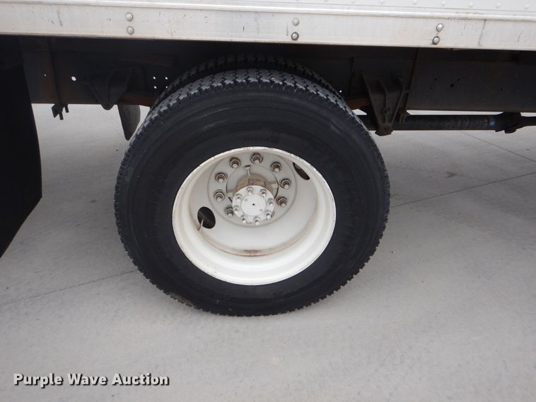 image for item GK9201 1998 International 4700 box truck