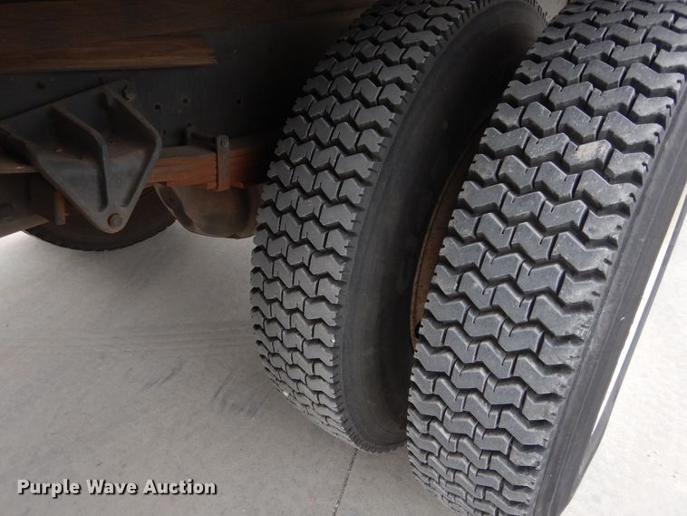 image for item GK9201 1998 International 4700 box truck