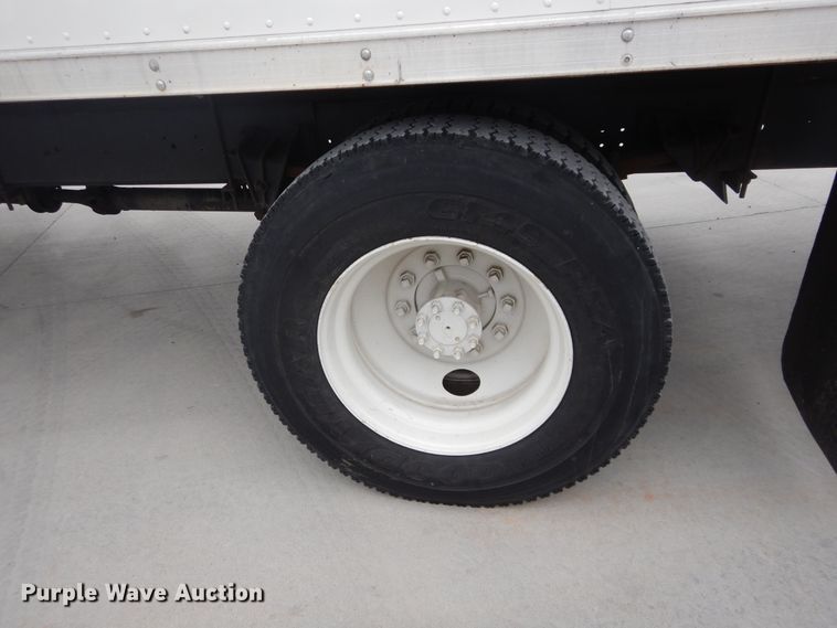 image for item GK9201 1998 International 4700 box truck