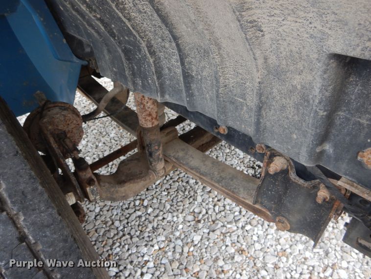 image for item GO9665 2003 International 4300  truck cab and chassis