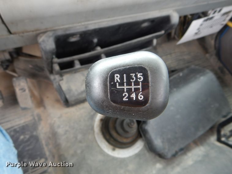 image for item GO9666 2003 Freightliner FL70  truck cab and chassis